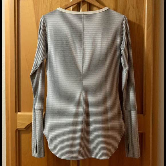 Lululemon Long Sleeve Top - Picture 9 of 10